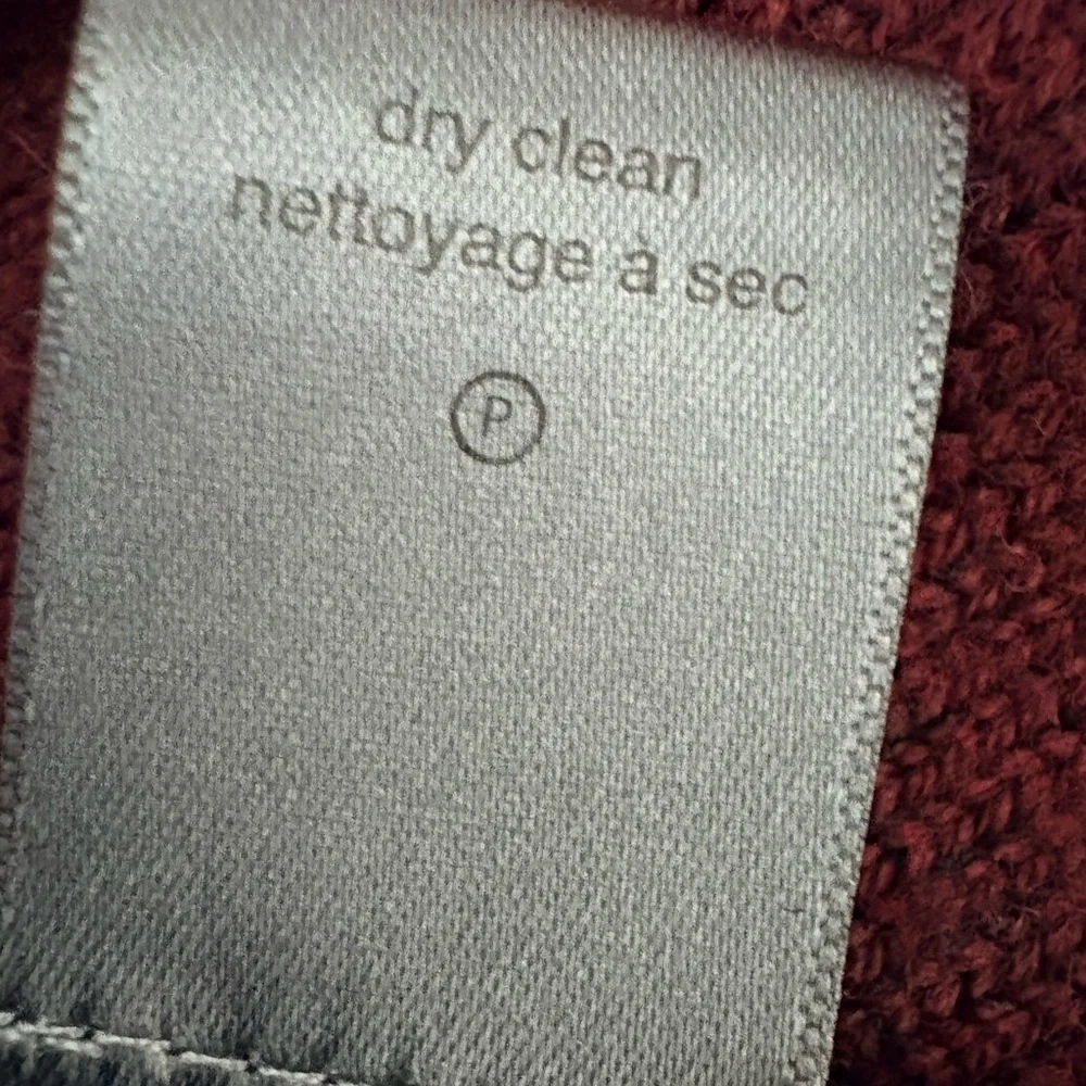 John Varvatos Mens Plated Pick Stitch Scarf Garnet/Cast Iron Merino Wool.